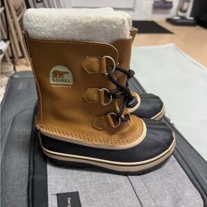 Sorel Waterproof Tan and Black Boots